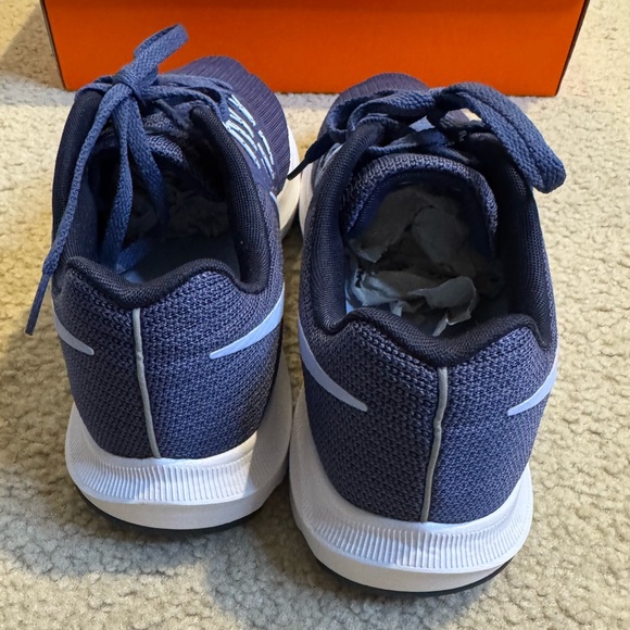 Women’s Nike Run Swift Shoes - NIB - size 9 - Picture 6 of 8